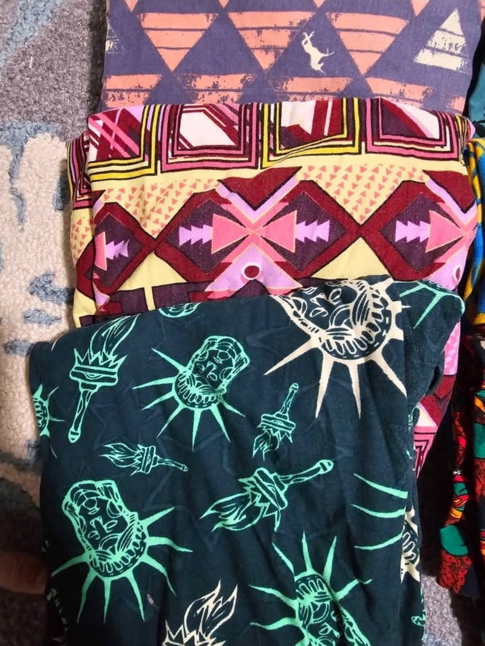 Lularoe TC Leggings (15 Pair) - Picture 3 of 5